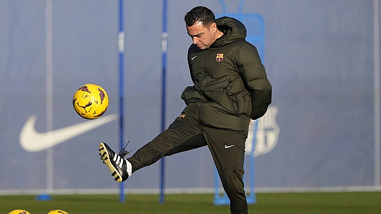 Xavi, en un entrenamiento del Barcelona