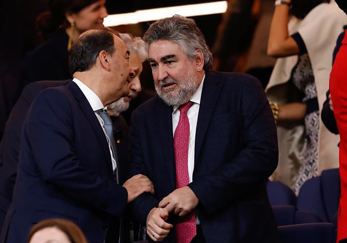 José Manuel Rodríguez Uribes, presidente del CSD, en el palco del Bernabéu