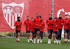 Véliz y Lamela, novedades en el entrenamiento del Sevilla