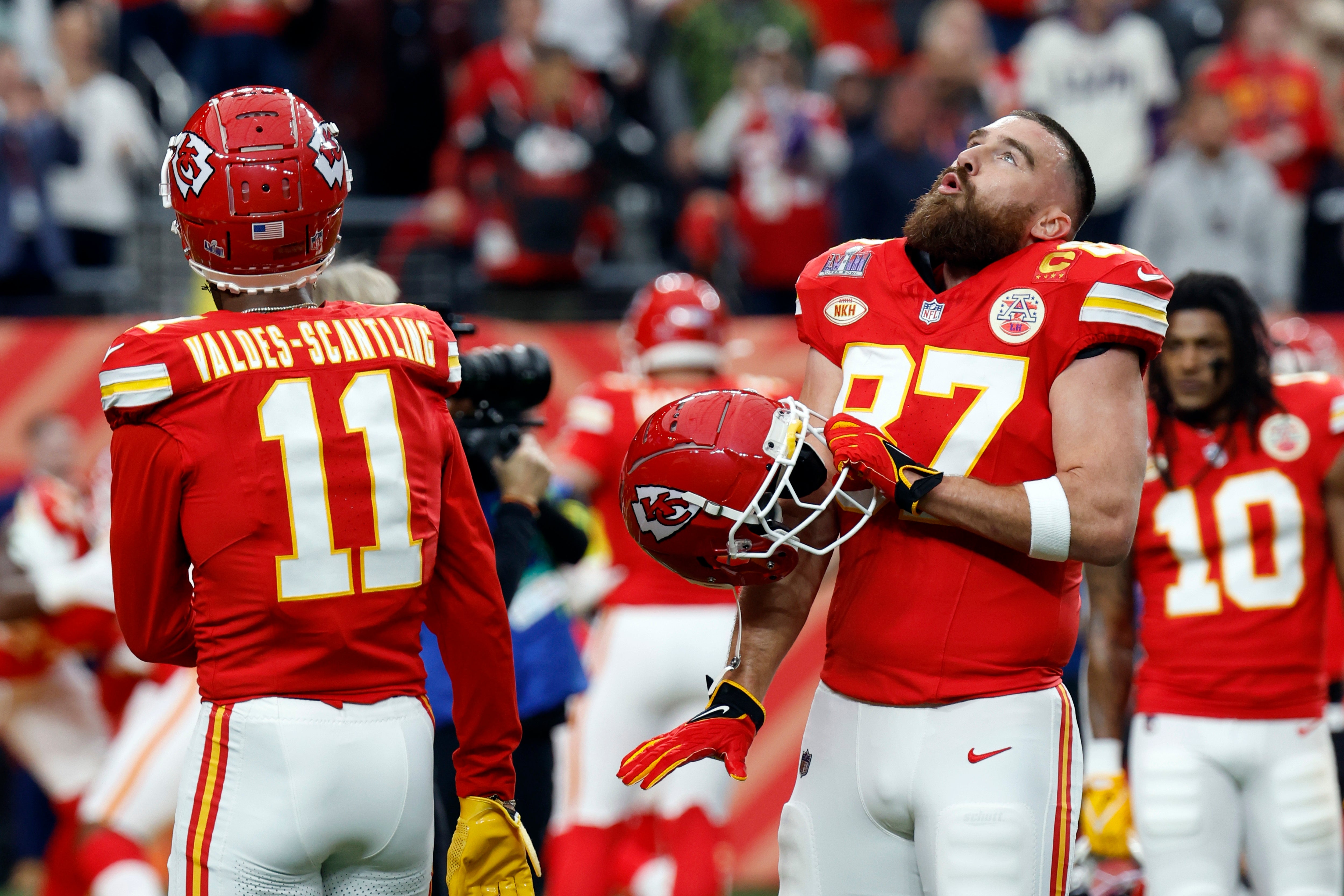 La Super Bowl, en imágenes: las mejores jugadas, el espectáculo de Usher, las reacciones de Taylor Swift y un espontáneo que ha saltado al campo