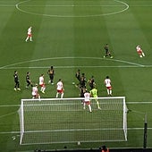 El polémico gol anulado al Leipzig en el segundo minuto de partido