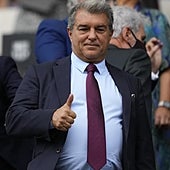 Laporta hunde al Barça en el caos