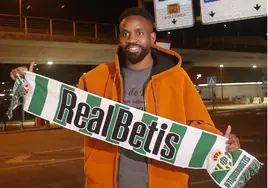 Bakambu ya está en Sevilla para incorporarse al Betis