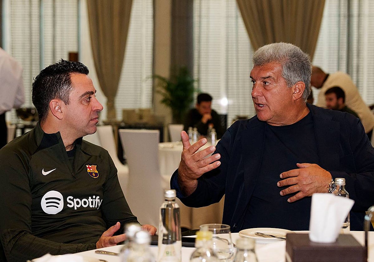Laporta con Xavi