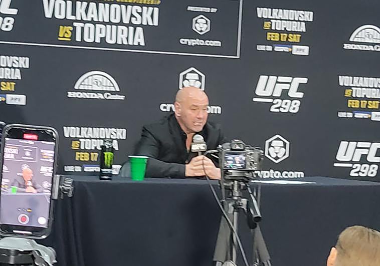 Dana White: «Ilia Topuria es un grande, ha hecho una gran actuación. Defintivamente iremos a España si hay una arena disponible»