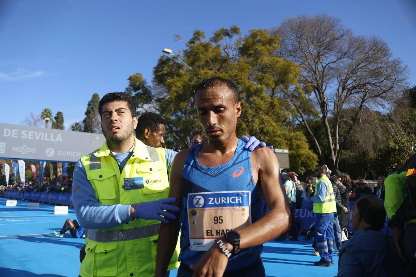 Corredores llegando a la meta del maratón