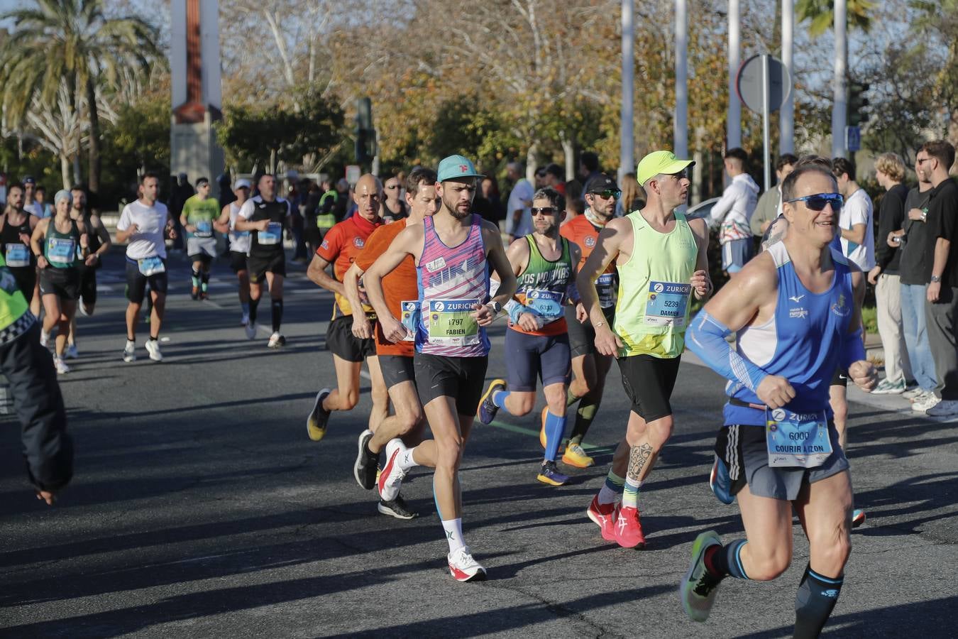 Corredores del maratón por Barqueta y Torneo