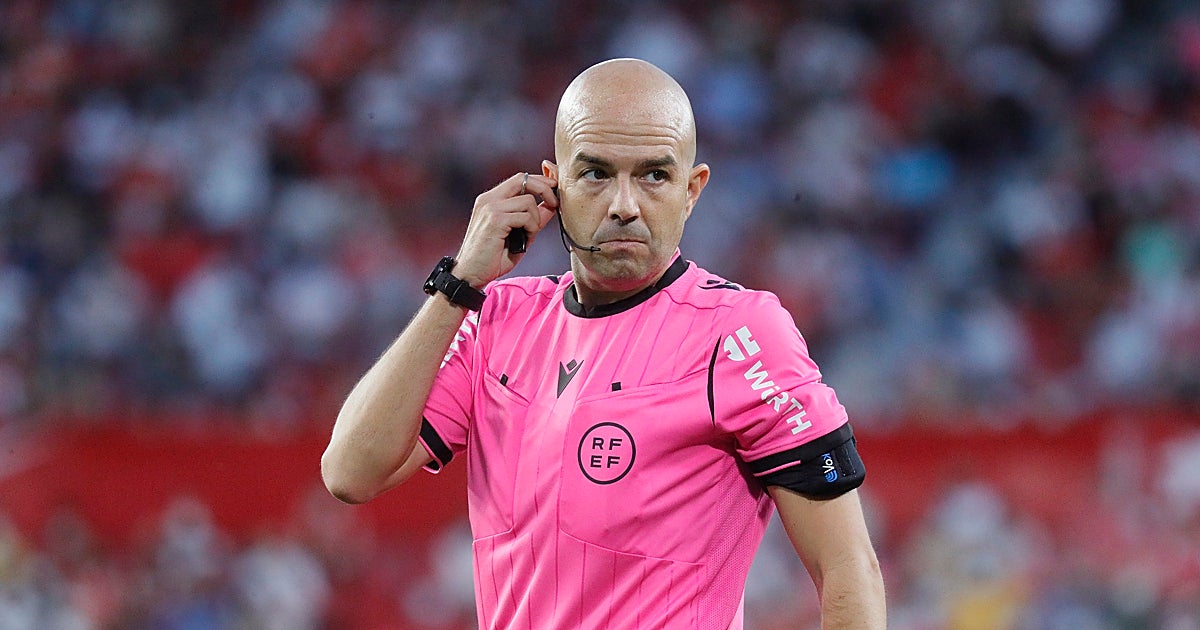 Real Madrid TV no decepciona y también cuestiona a los árbitros del partido  ante el Sevilla