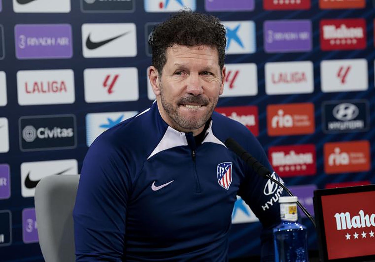 Simeone durante la rueda de prensa previa al Almería - Atlético de Madrid