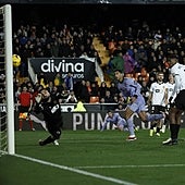 El tremendo lío en el que se metió Gil Manzano con la última jugada del partido en Mestalla