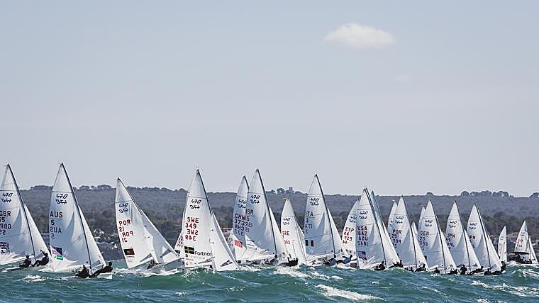 Xammar y Brugman llegan líderes a la final del Mundial de 470 con la medalla asegurada