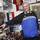 Viaje al museo-diván de Ángel María Villar: «Candidatos a la RFEF vienen a pedir consejo»