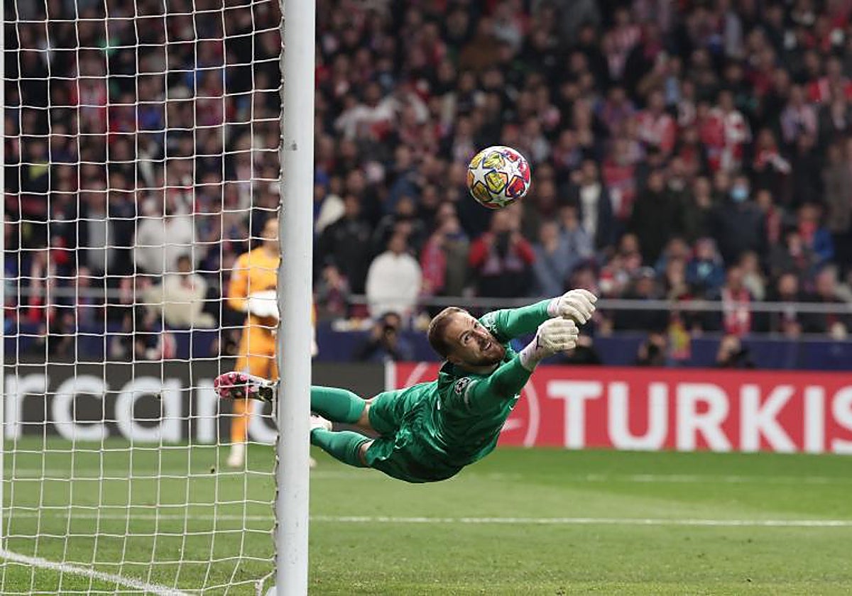 Jan Oblak para el penalti de Klaassen en la tanda del Atlético-Inter
