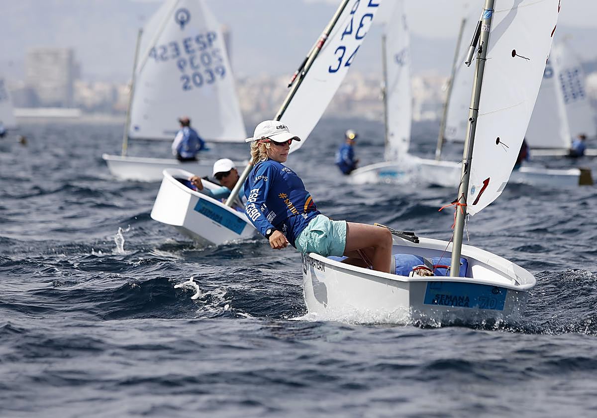 Álvaro Ramón Borja y Mateo Carbonell primeros líderes de la Equalite Semana Náutica de Alicante 2004