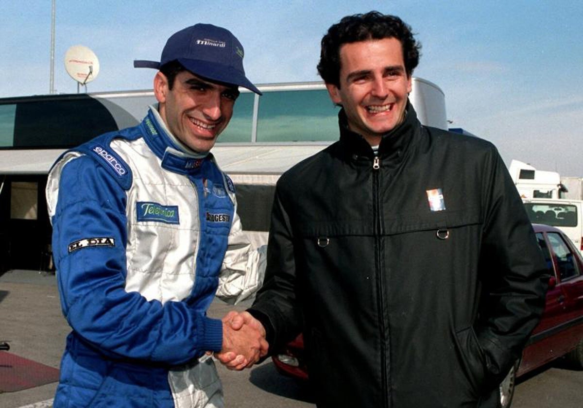 Gene (Minardi) y De la Rosa (arrows) se saludan en el circuito de Montmeló en 1999