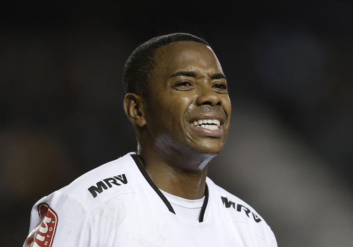 La Policía brasileña arresta al exfutbolista Robinho tras ser condenado hace dos años por una violación grupal