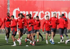 El Sevilla FC, peor que hace un año, en el campo y en la caja