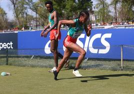 La etíope Abera gana la plata del relevo mixto del mundial de cross sin una zapatilla