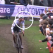 Van der Poel escupe a un aficionado después de su enésimo recital