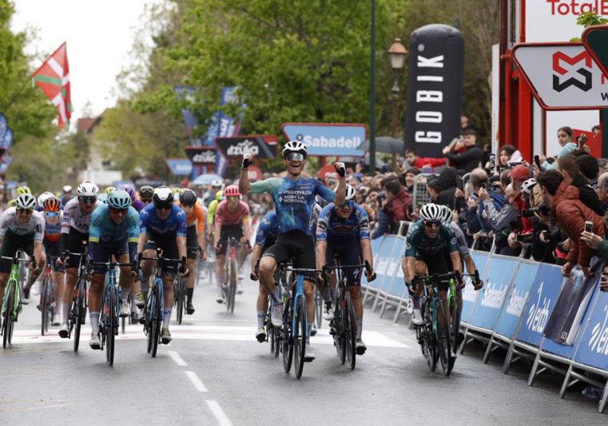 Lapeira, vencedor en Cambo-les-Baines
