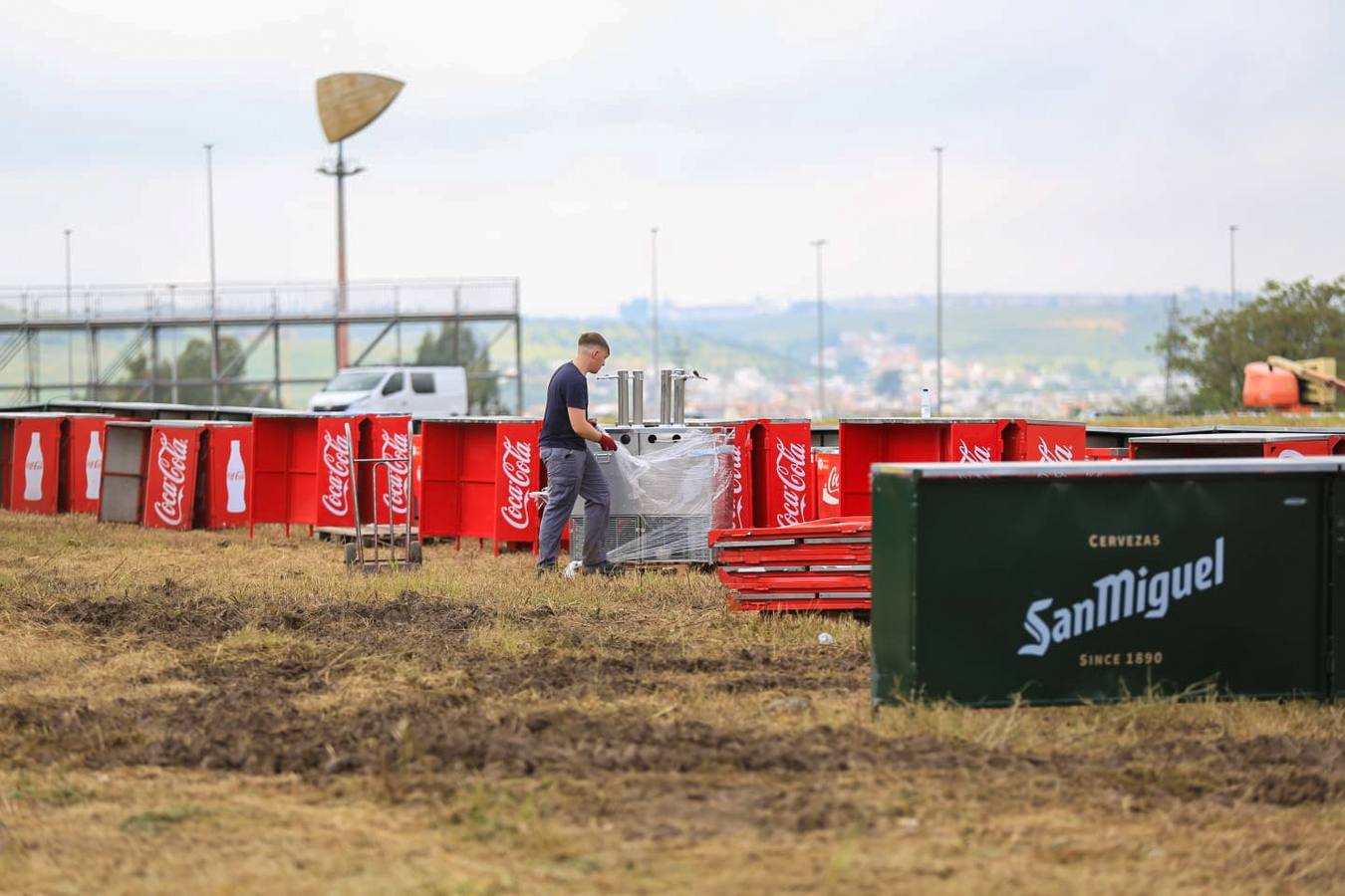 Así se prepara la fan zone del Athletic Club de Bilbao en Sevilla