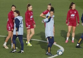 La selección española femenina empieza en Bélgica su singladura hacia un nuevo título