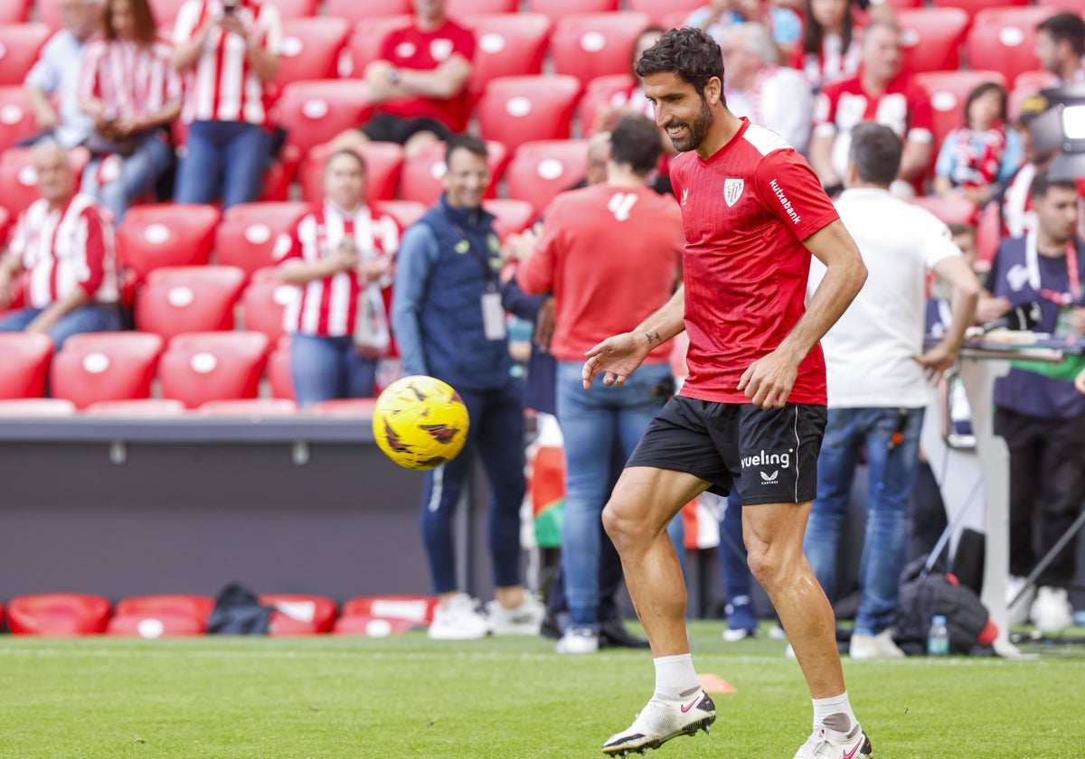 Raúl García, el domingo en San Mamés antes del Athletic - Villarreal