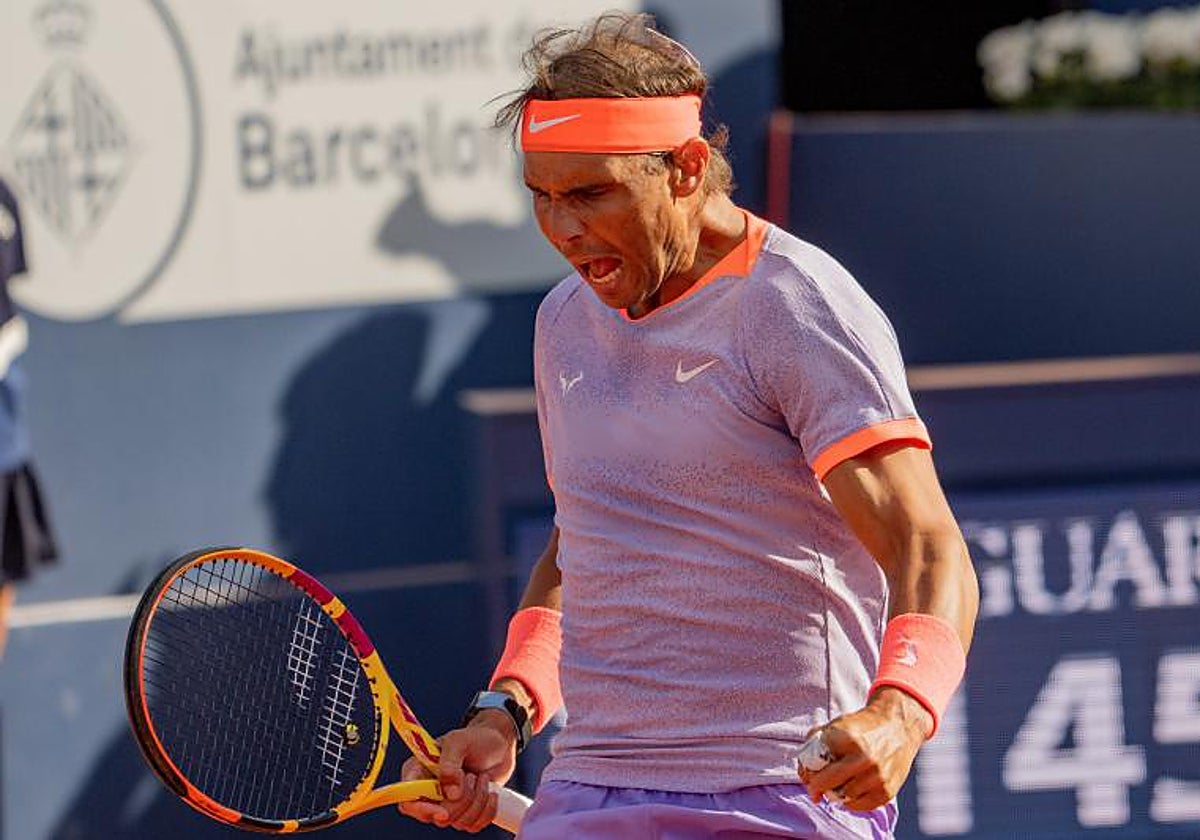 Nadal celebra un punto ante De Miñaur