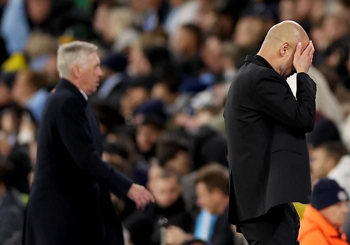 Pep, mano en la cara. Ancelotti, al fondo. Perder y ganador, respectivamente