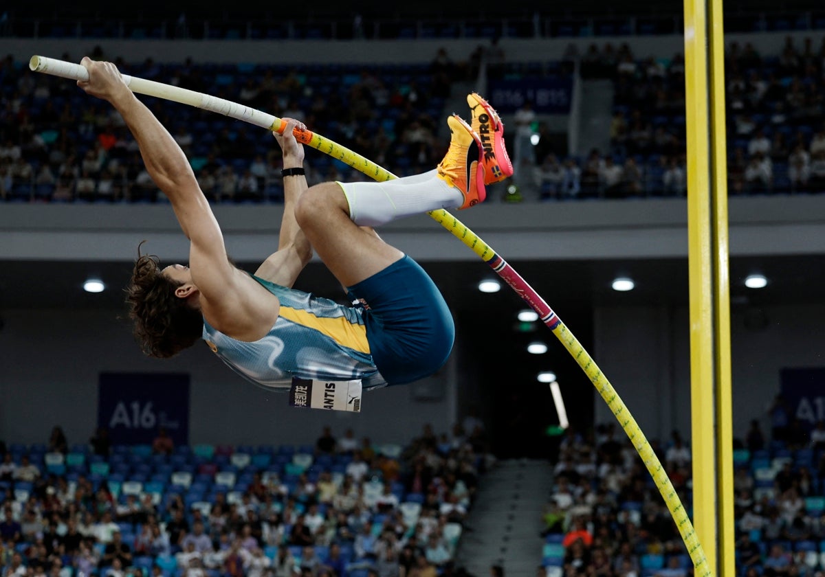 Duplantis superó 6,24 en China