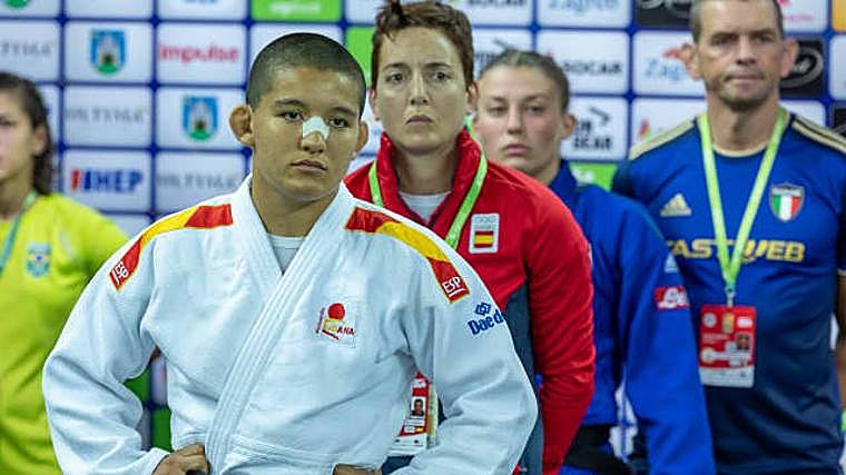 Ai Tsunoda, junto a su madre y entrenadora Céline Roustant