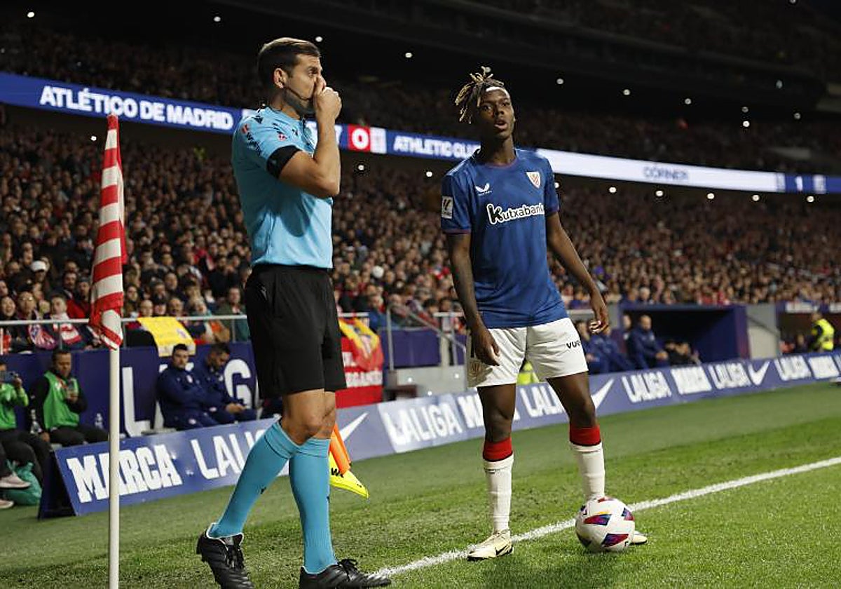 El árbitro para el Atlético-Athletic por insultos racistas a Nico Williams