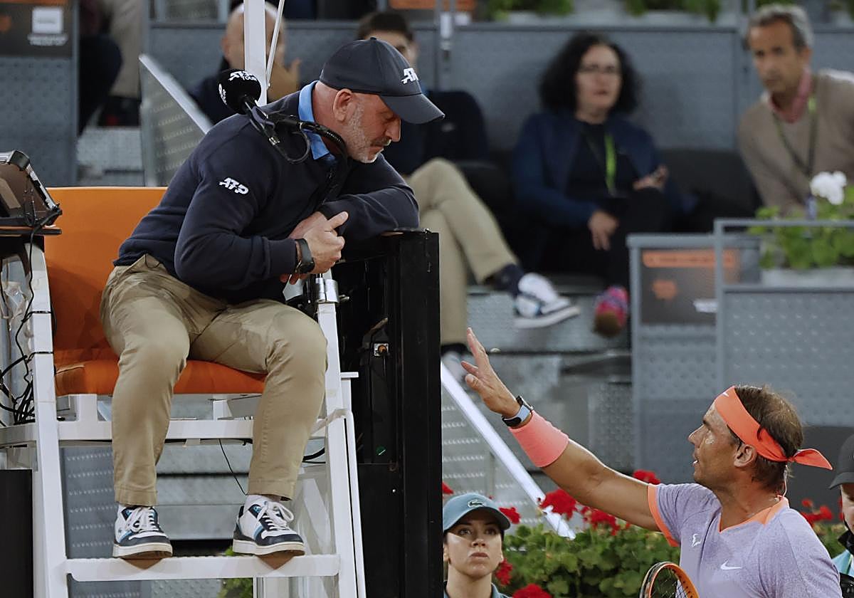 La fuerte bronca de Nadal al juez de silla en Madrid: «Llama al supervisor, por favor»