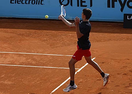 Imagen secundaria 1 - Varias imágenes de los participantes del torneo sub-16 del Mutua Madrid Open