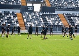 La caída del CD Badajoz: dos descensos en un año y una millonaria deuda esta temporada en Segunda Federación
