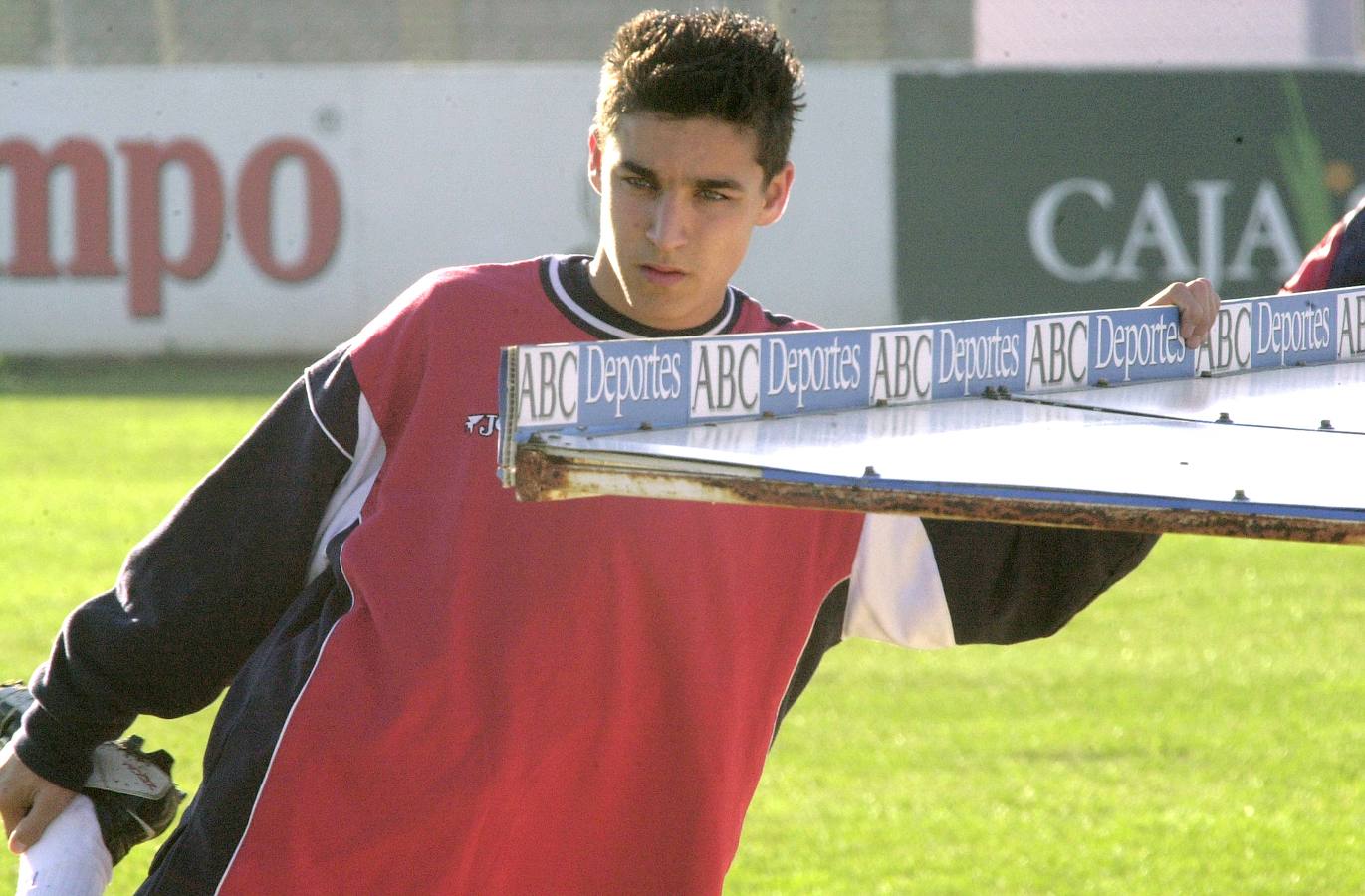 Algunas imágenes de Jesús Navas como futbolista del Sevilla en sus dos etapas, tras su periplo en la Premier