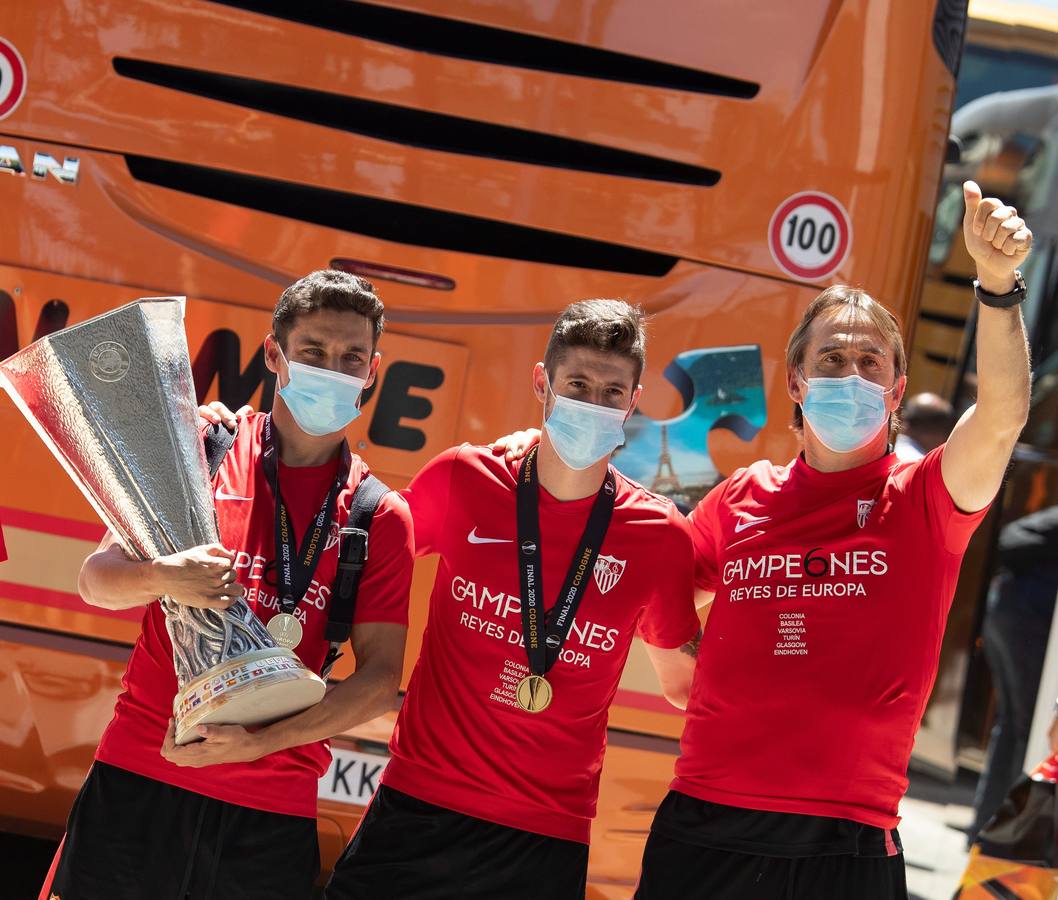 Algunas imágenes de Jesús Navas como futbolista del Sevilla en sus dos etapas, tras su periplo en la Premier