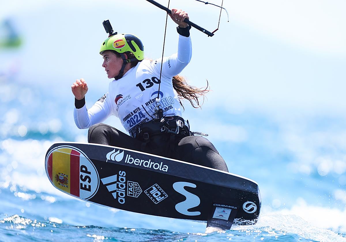 Gisela Pulido finalizó décimo tercera en el Mundial de Formula Kite