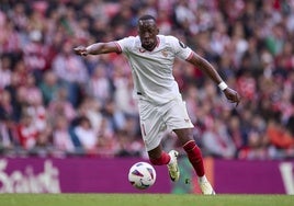 La camiseta del Sevilla, sin patrocinador de principio a fin