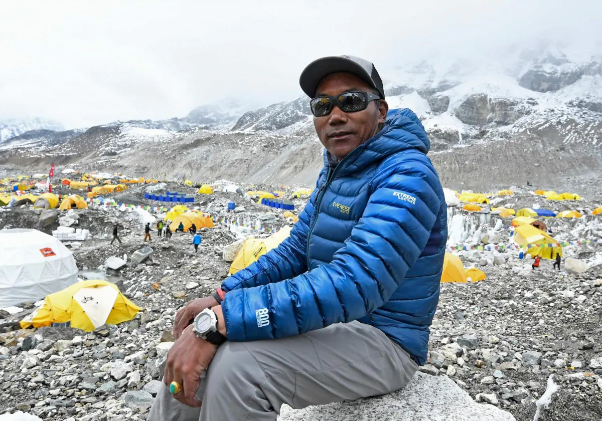 Kami Rita en el campo base del Everest