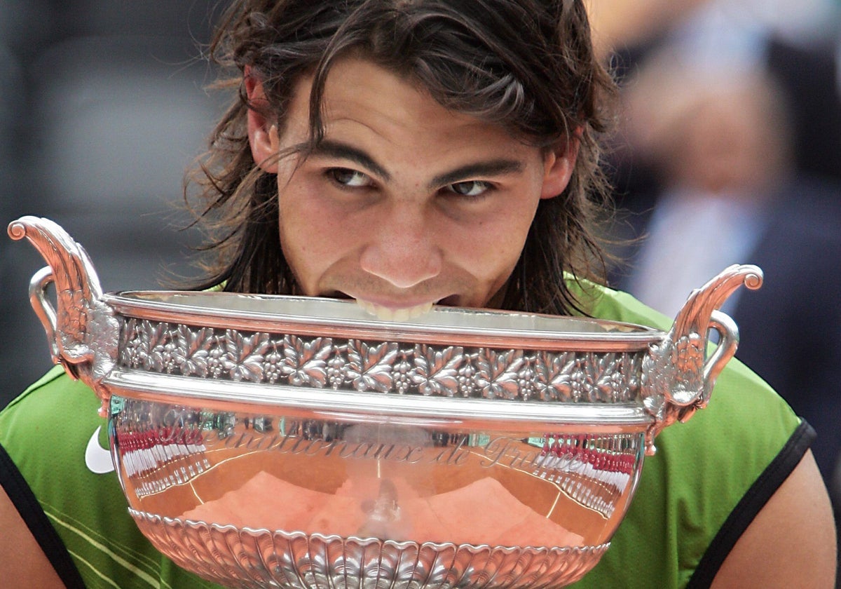 Rafael Nadal, con su primer Roland Garros en 2005