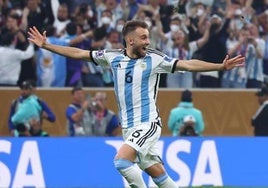 Pezzella acude al Monumental para ver en directo el partido de River Plate