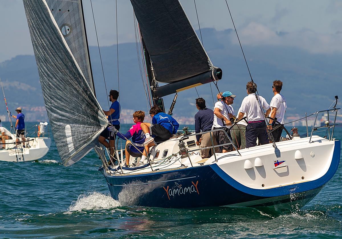 «Yamamay», vencedor absoluto de la Regata Getxo-Santander