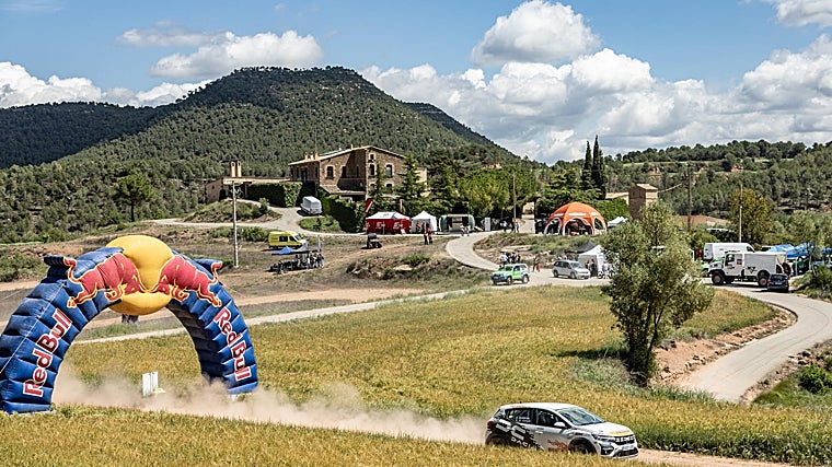 El 'Nasser Racing Camp', el complejo de circuitos del piloto qatarí en Castellfollit del Boix