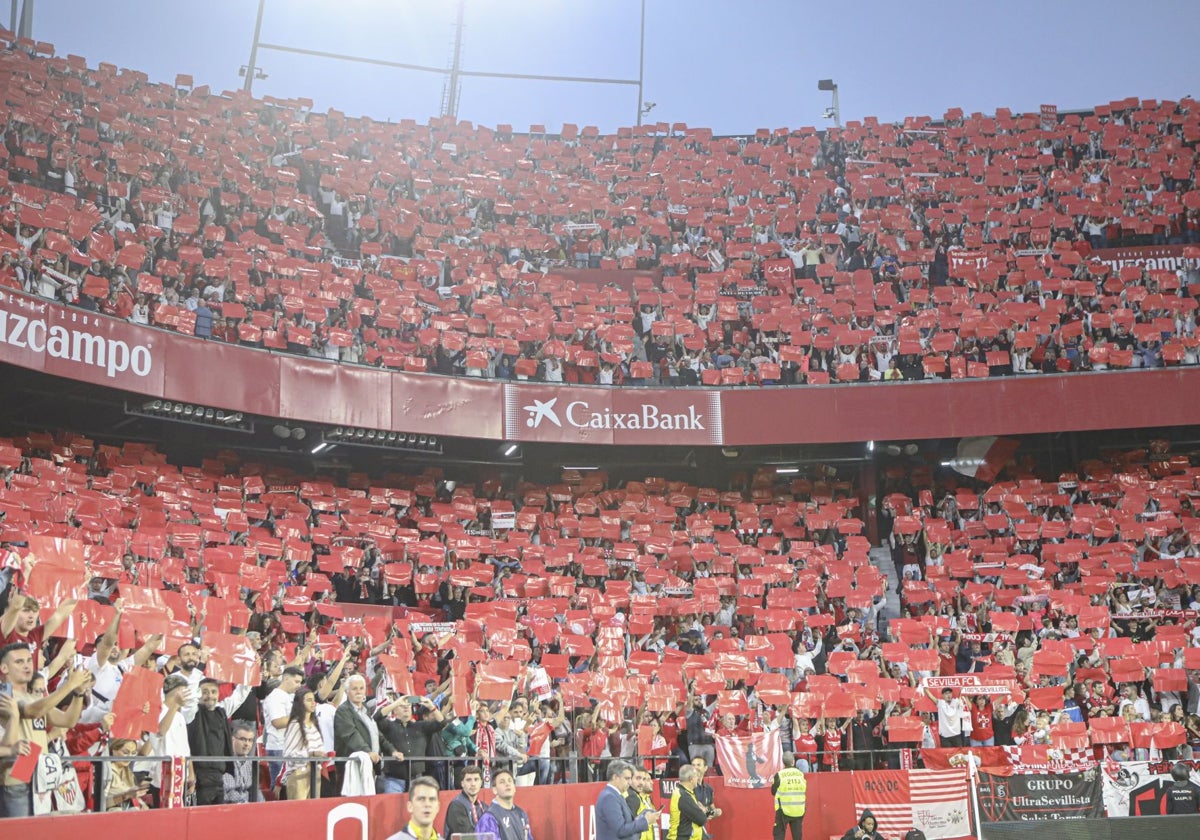 El Sevilla FC congela los abonos para la temporada 2024-25 y asume el IPC