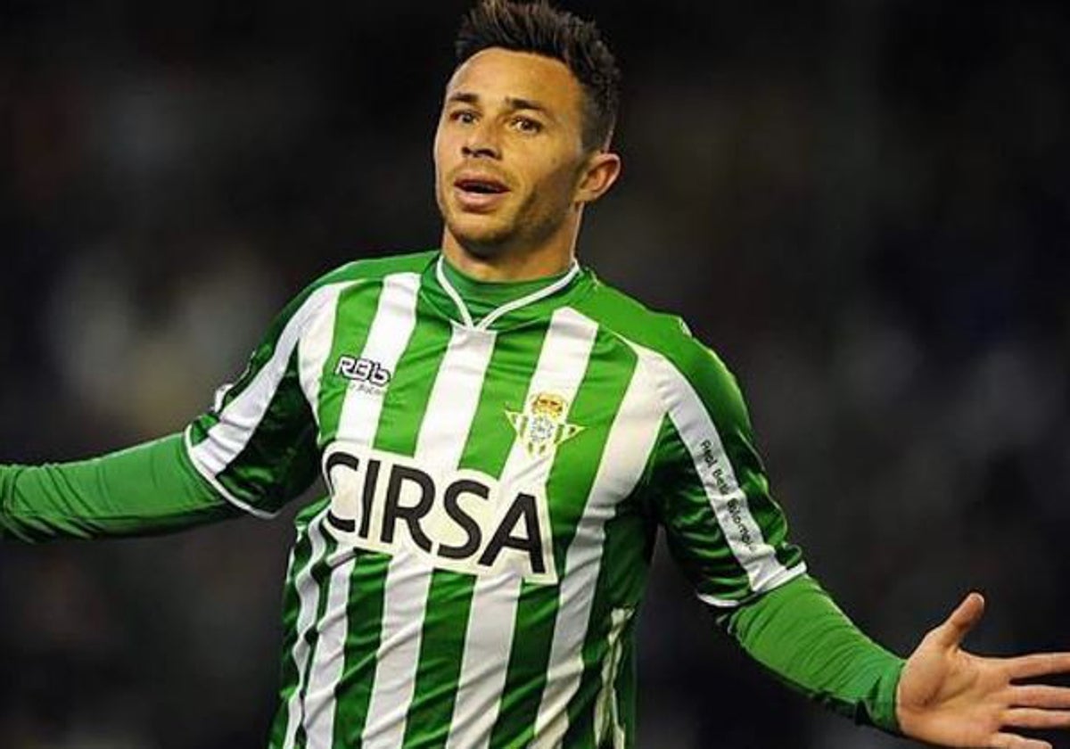 Rubén Castro celebra un gol con el Betis