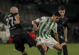 El Betis tasa a Cardoso en 25 millones y ya ha recibido propuestas de 18 más bonus