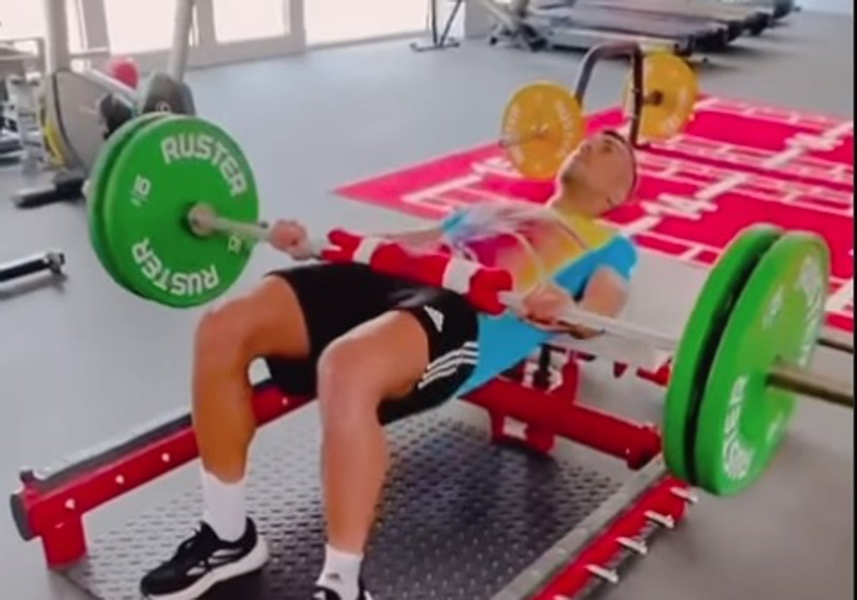 Joan Jordán trabaja en el gimnasio de la ciudad deportiva del Sevilla