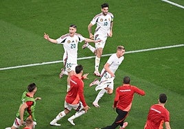 Csoboth noquea a Escocia y permite a Hungría soñar