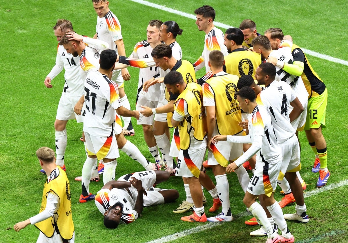 Alemania, celebrando el tanto agónico de Füllgrug